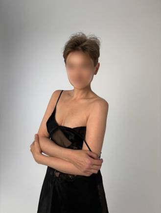 Массажистка Лена, возраст 28, рост 172 см, 2 размер